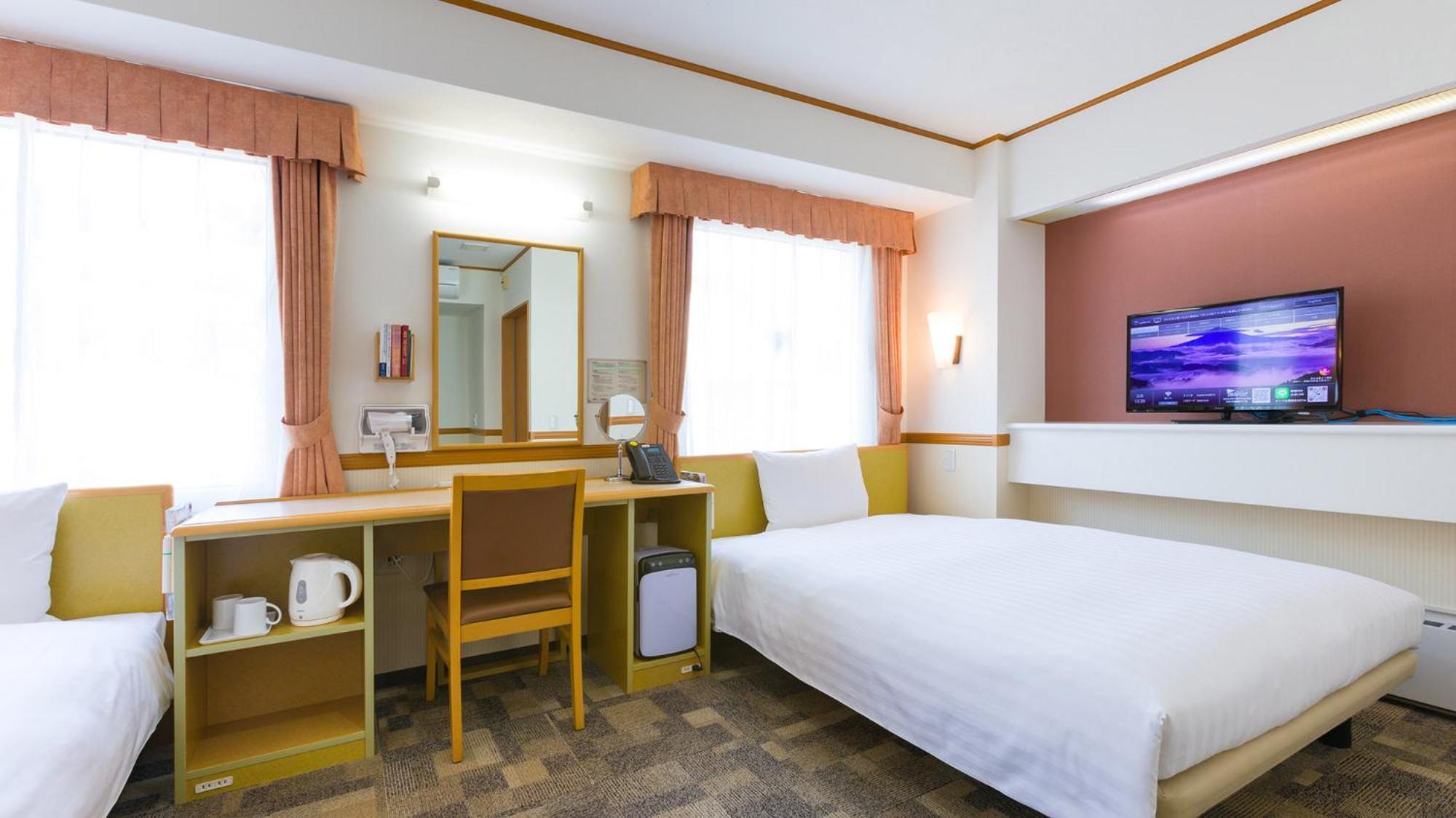 Toyoko Inn Fujisan Numazu Eki Kita Guchi No 2 Oda fotoğraf
