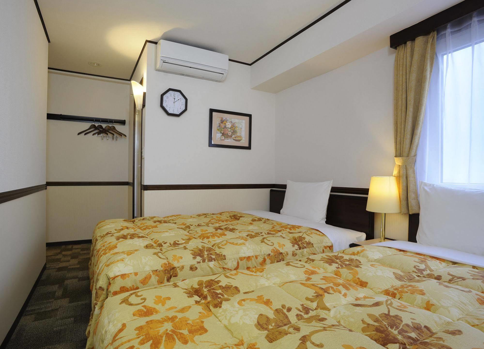 Toyoko Inn Fujisan Numazu Eki Kita Guchi No 2 Dış mekan fotoğraf