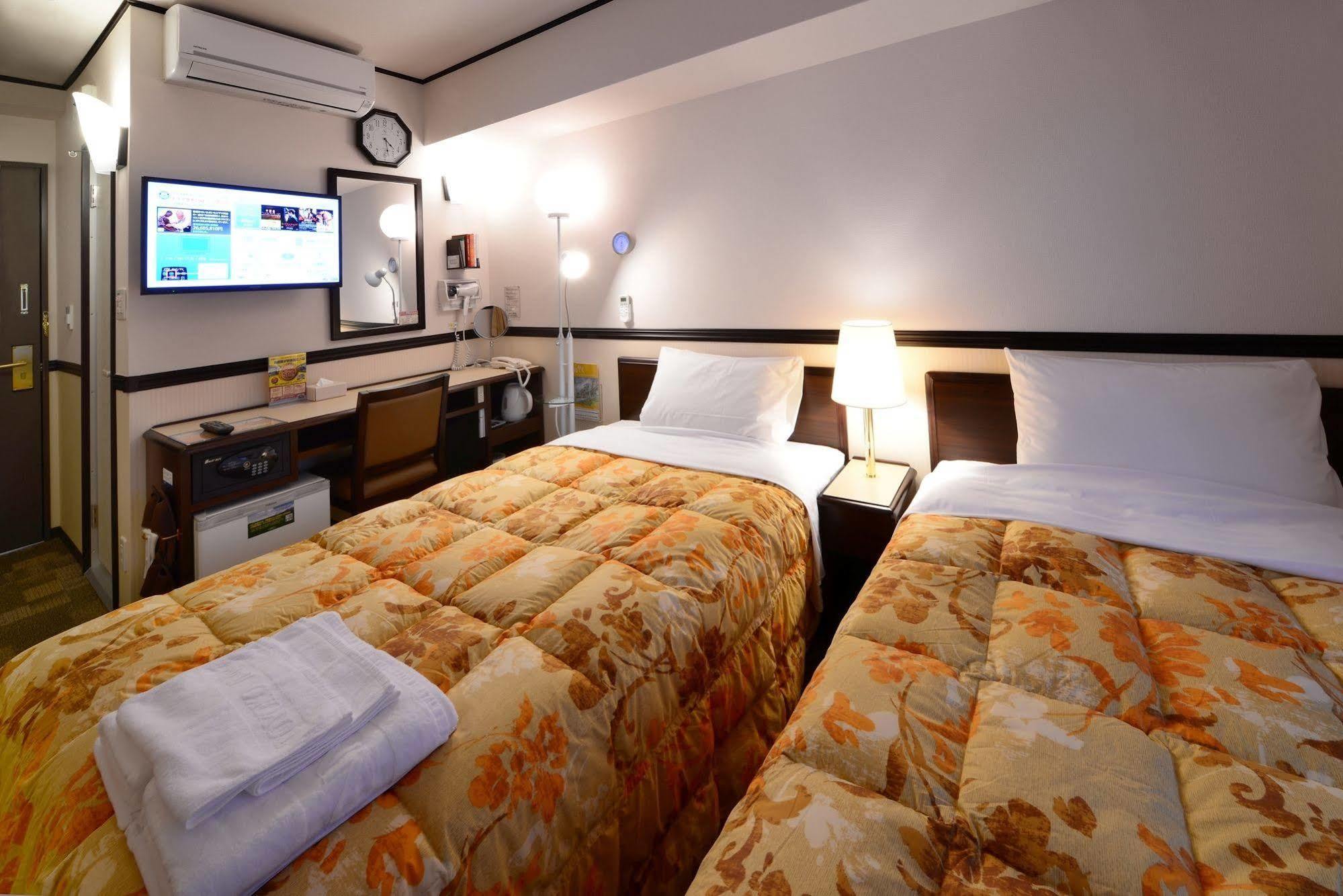 Toyoko Inn Fujisan Numazu Eki Kita Guchi No 2 Dış mekan fotoğraf